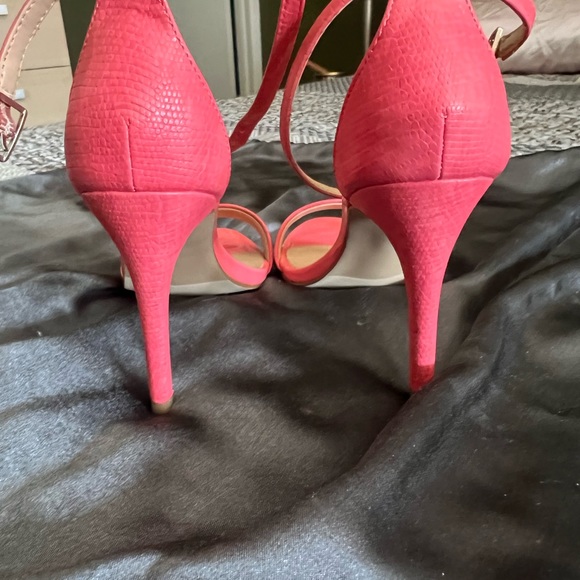 Apt 9 coral sandals - Picture 2 of 3